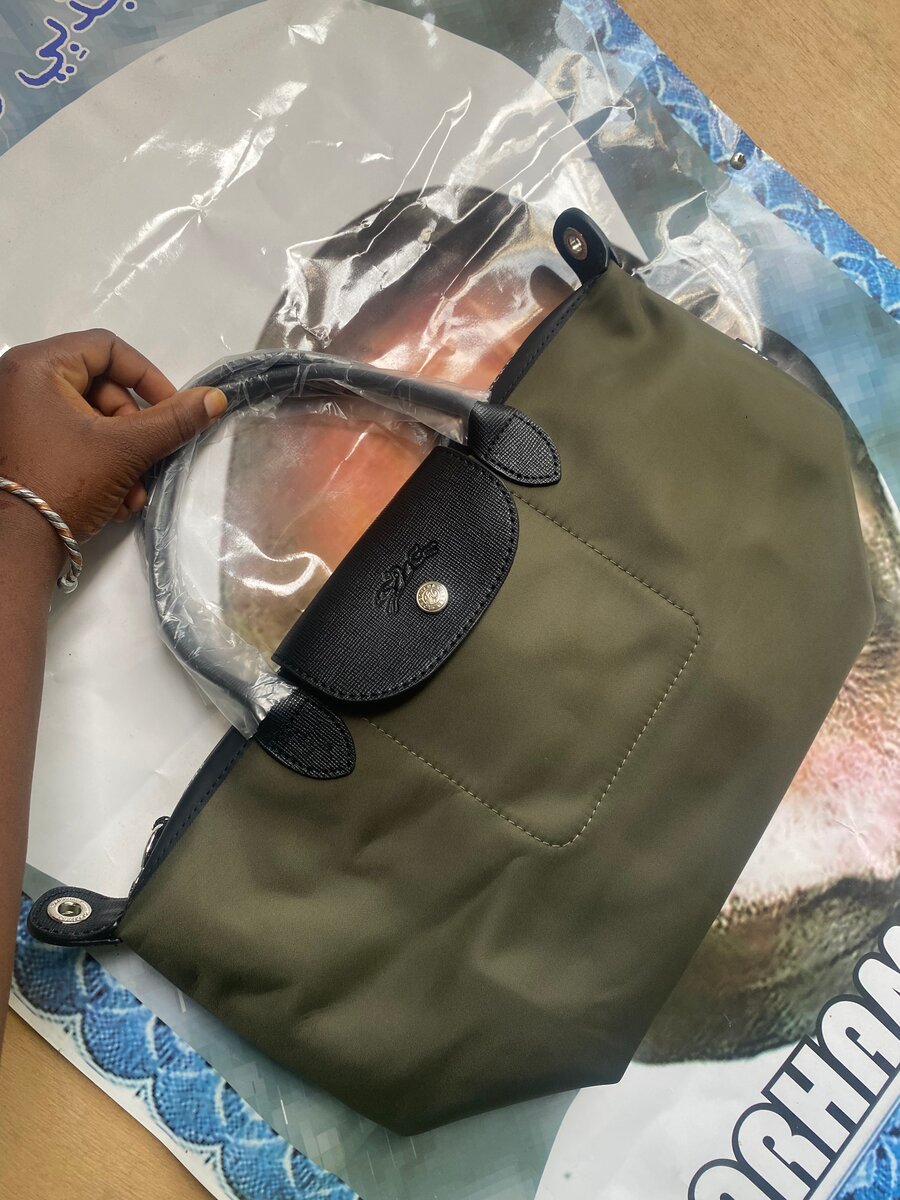 Sac à main en nylon élégant