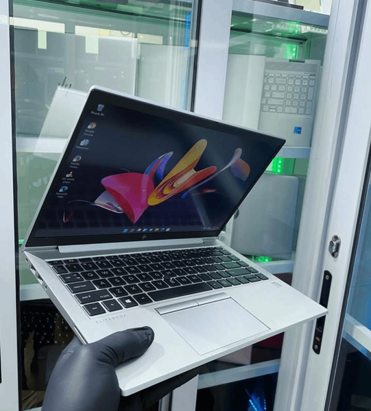 Hp elitebook 845 G7 Ryzen 5 pro 16gb