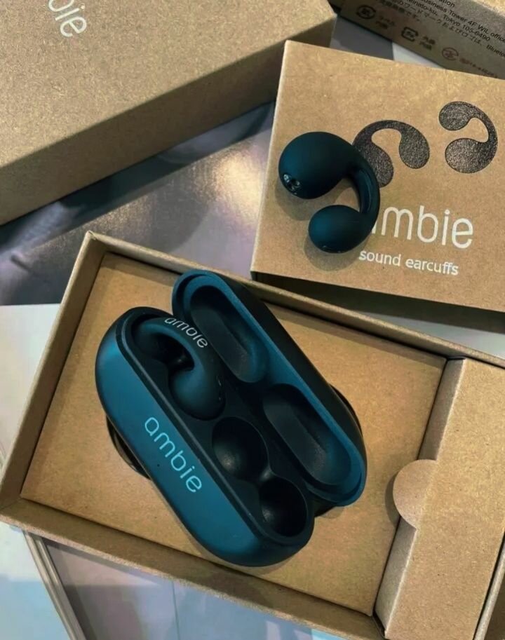 Stylish earc uffs Bluetooth earbuds, Long battery life