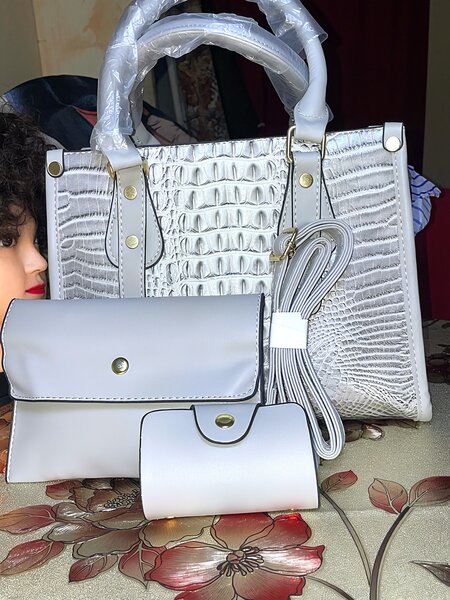 Sac à main en cuir crocodile