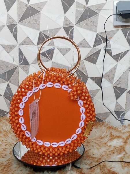 Sac à main perlé tendance