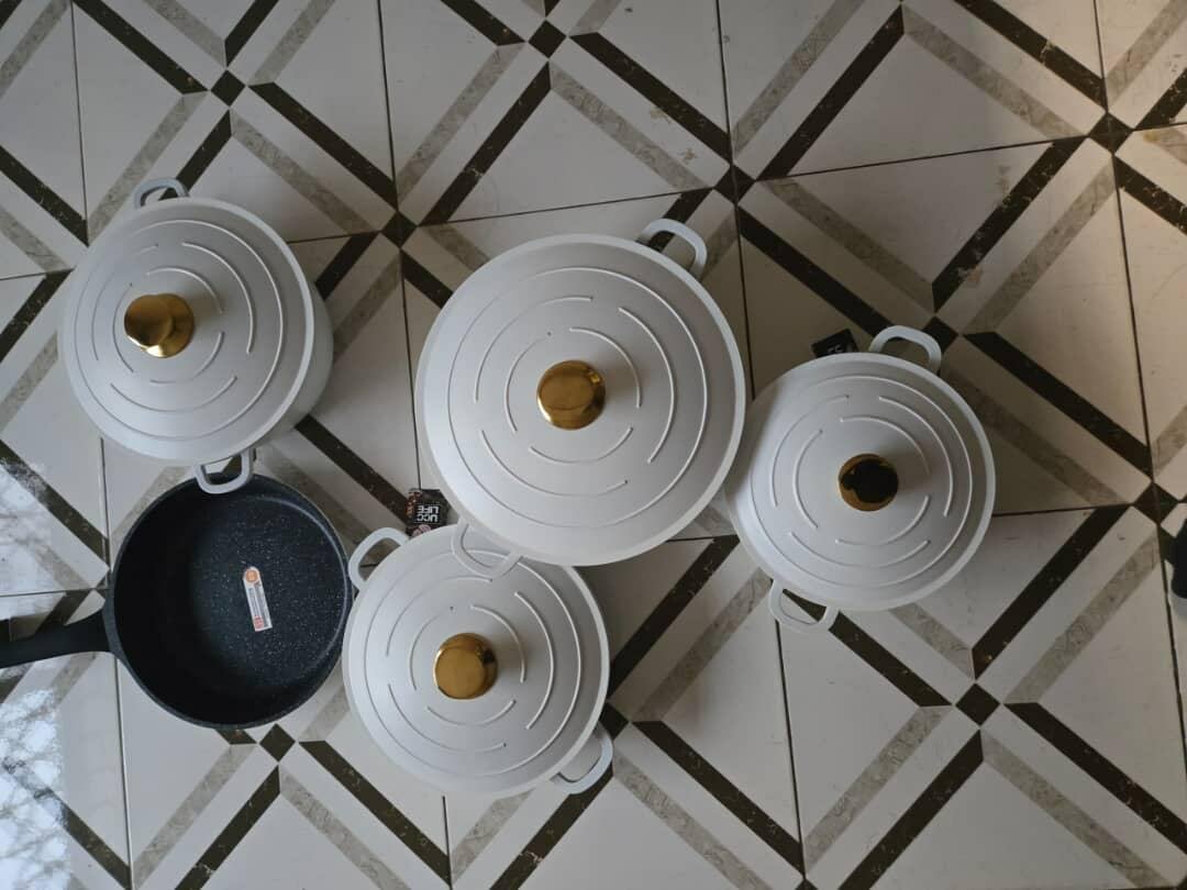 Kitchen 11 piece Cast Iron Pots Non-Stick Coated Cast Iron