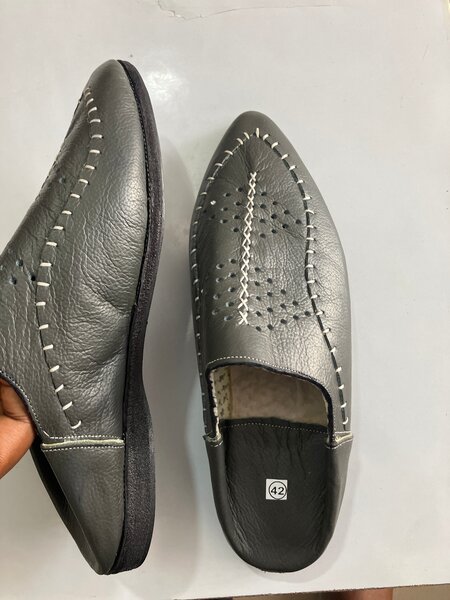 Mules en cuir gris