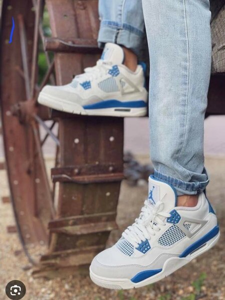 Air Jordan 4
