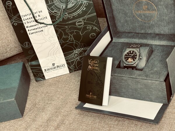 Montre Audemars Piguet homme en acier