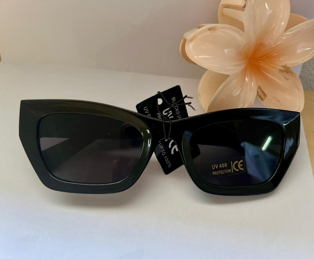 Lunettes de soleil UV élégantes