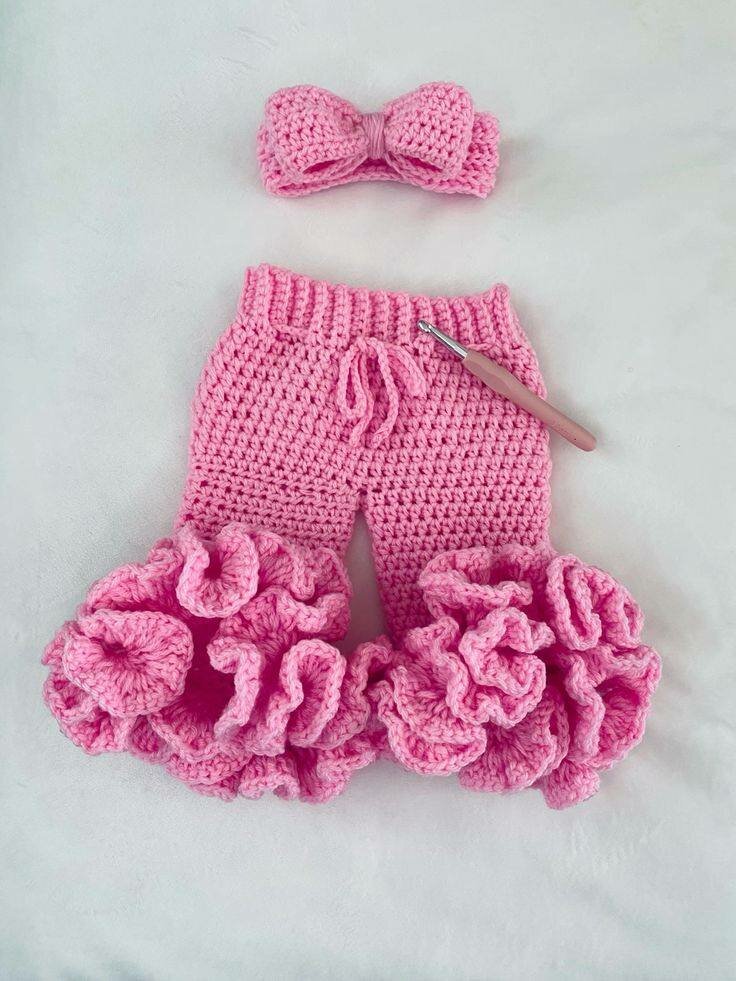 Tenue Bébé Tricotée Rose