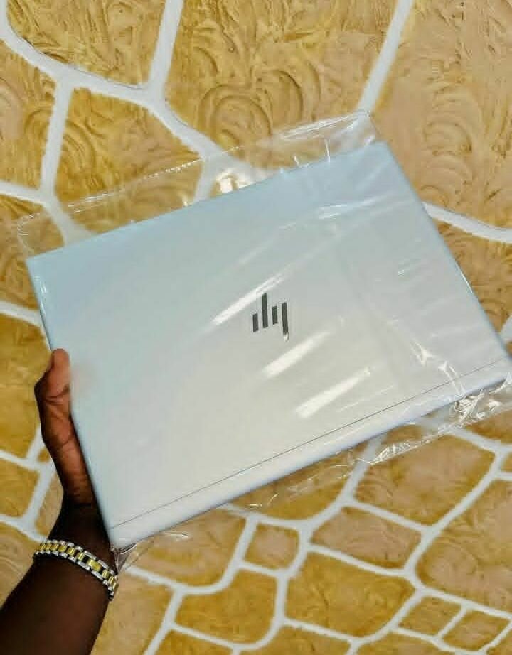 HP Laptop 15" Ultra-Slim