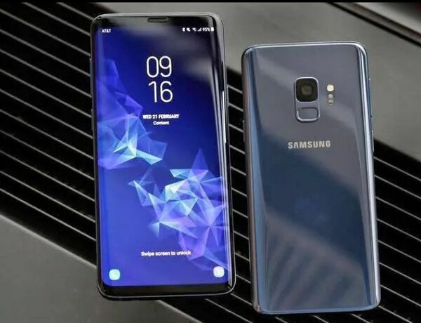 Samsung Galaxy S9 Smartphone