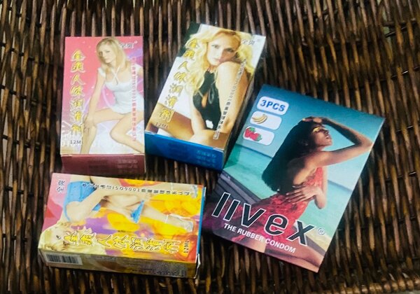 3 Préservatifs + 3 lubrifiants