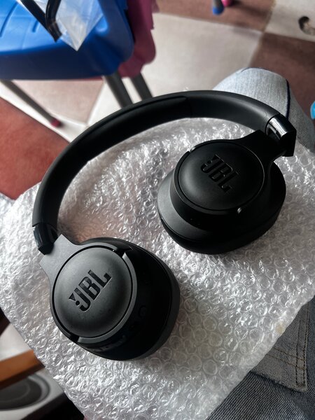 JBL headset