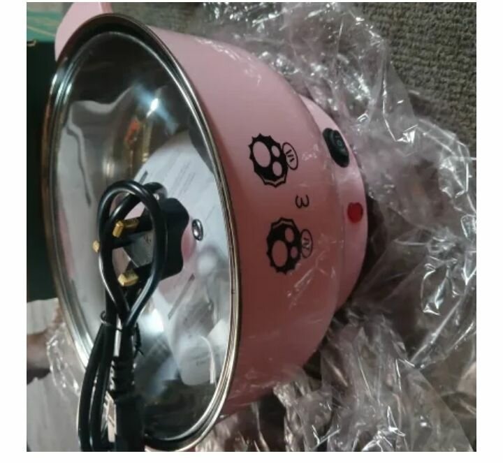 A mini electric cooker.