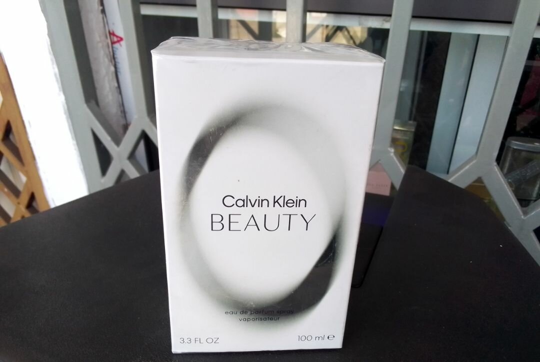 Calvin Klein BEAUTY perfume