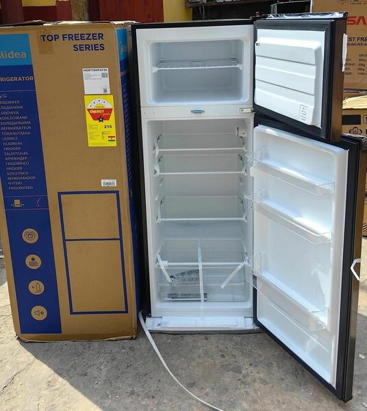 Midea top freezer fridge  MDRT237 FGF28 Size 173L