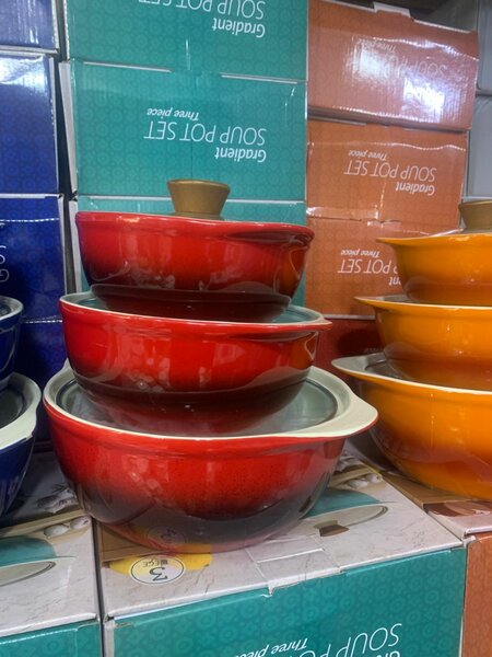 Assiettes en porcelaine