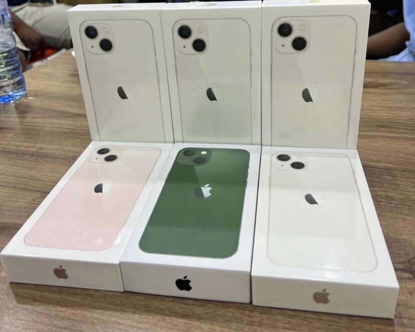 Brand new seal IPhone 13 128gig factory unlocked