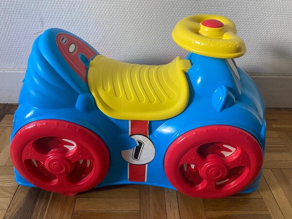 Trotteur à klaxon enfants