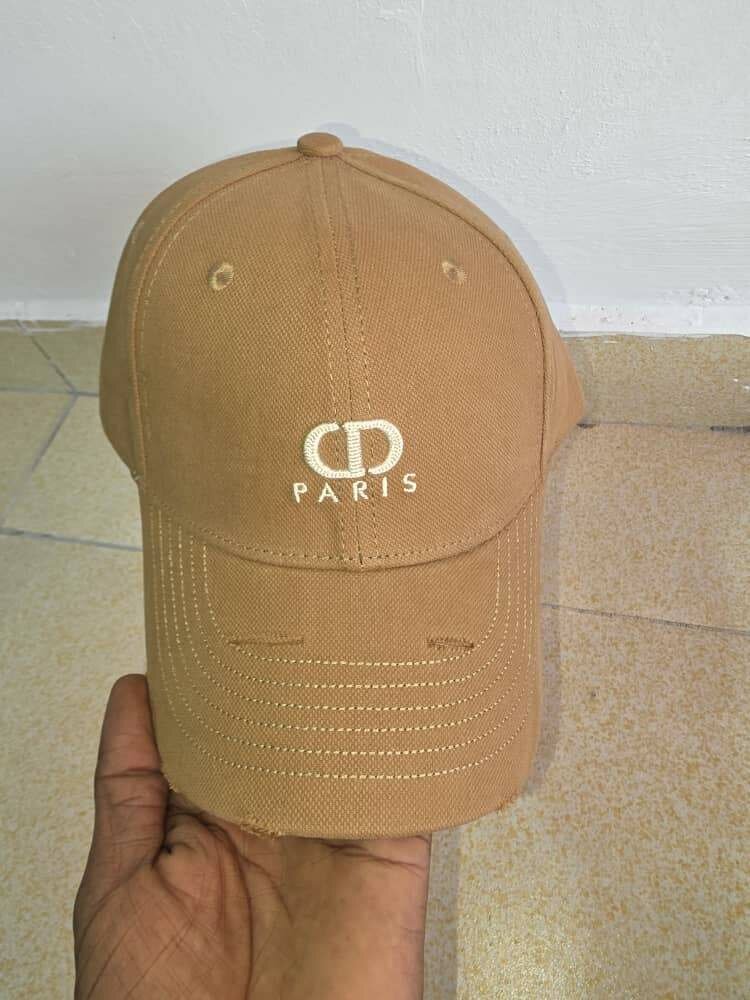 Casquette Beige Élégante