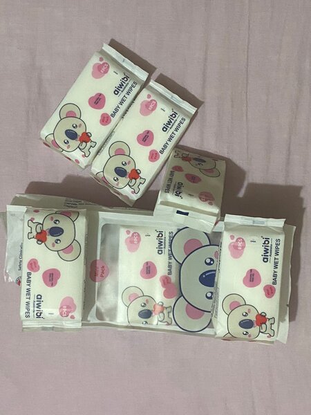 Lingettes humides bébé
