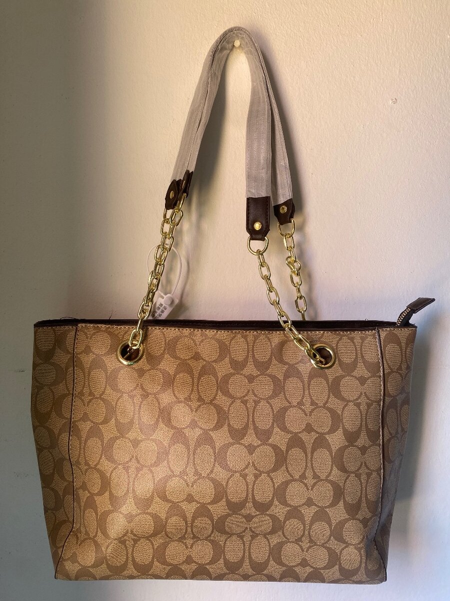 Coach never full bag