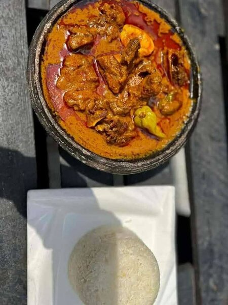 Riz épicé avec viande