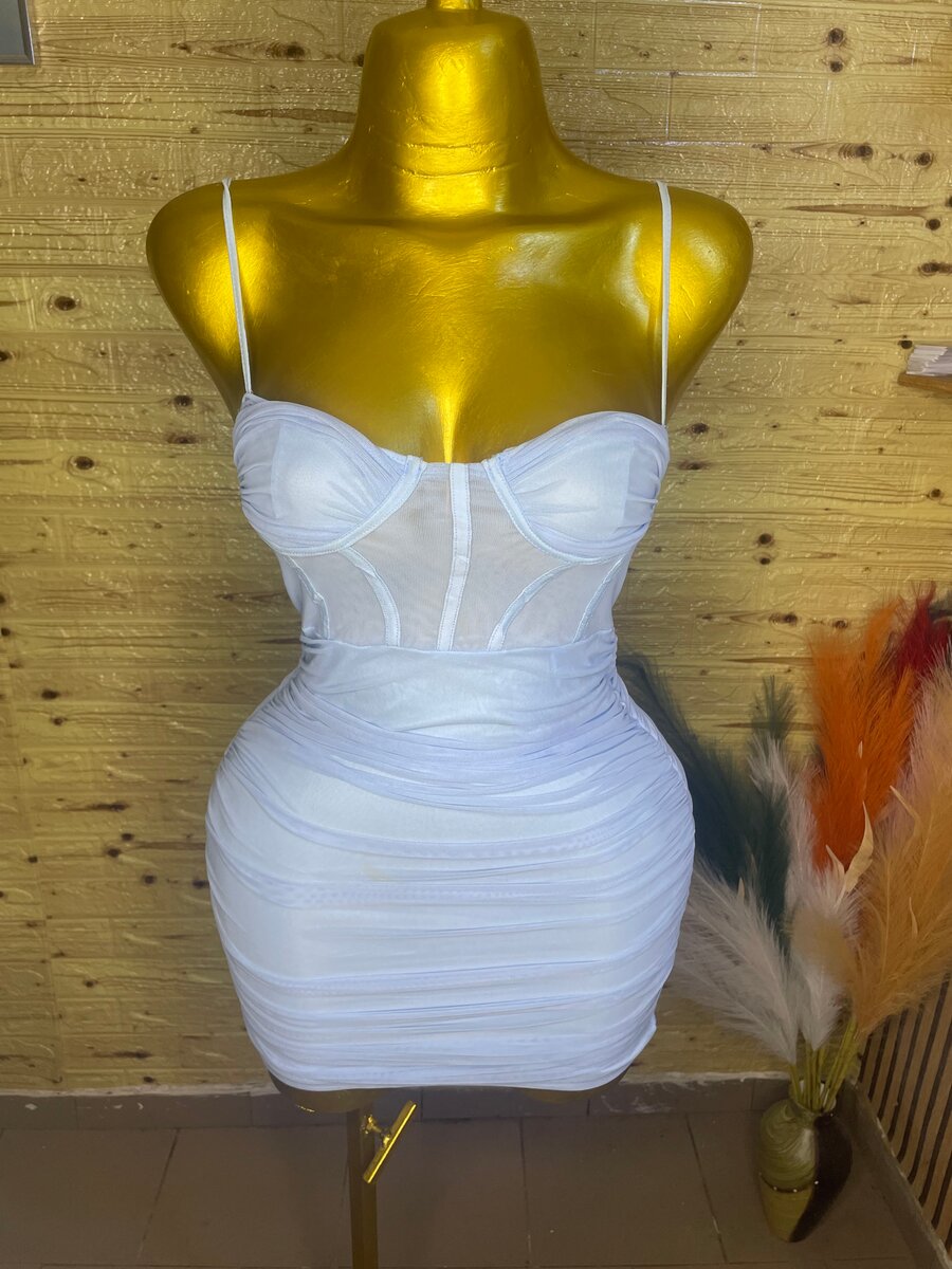 Robe élégante drapée