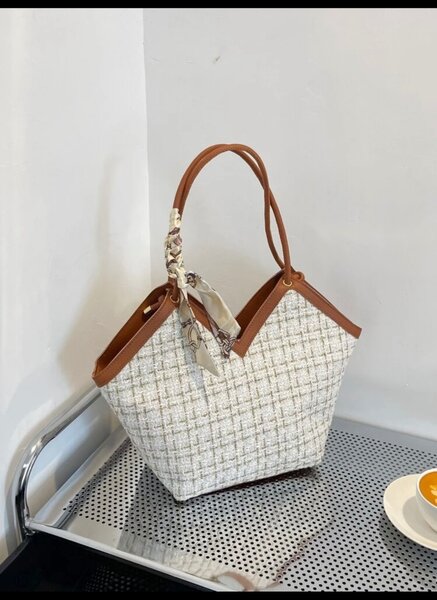 Un joli petit four tout pour les petites sorties