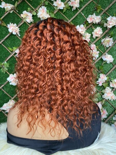 Perruque Bouclée Cuivrée