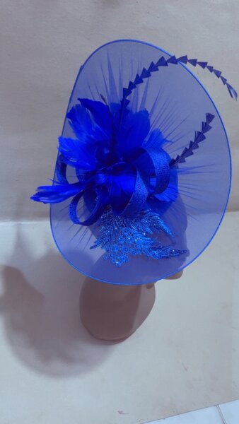 Chapeau Fascinator Élégant