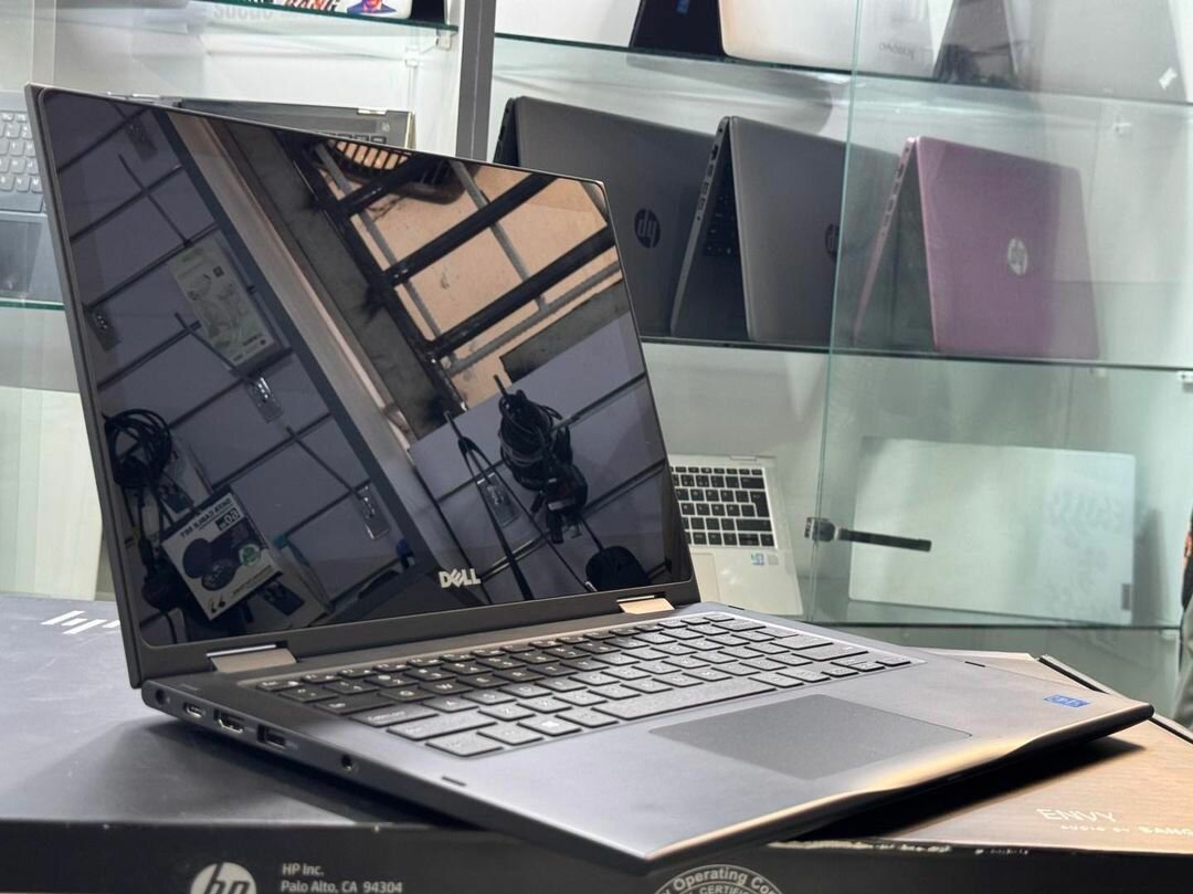 Dell Latitude 3390 2-in-1 Touchscreen