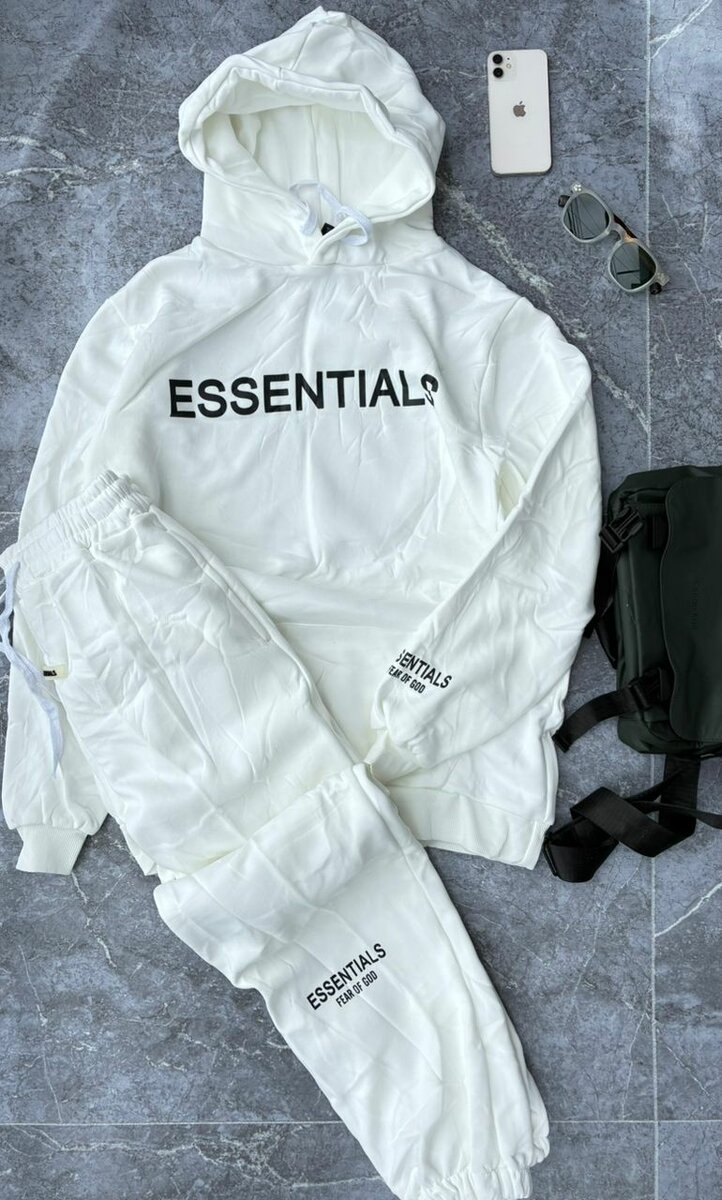 Ensemble de survêtement Essentials