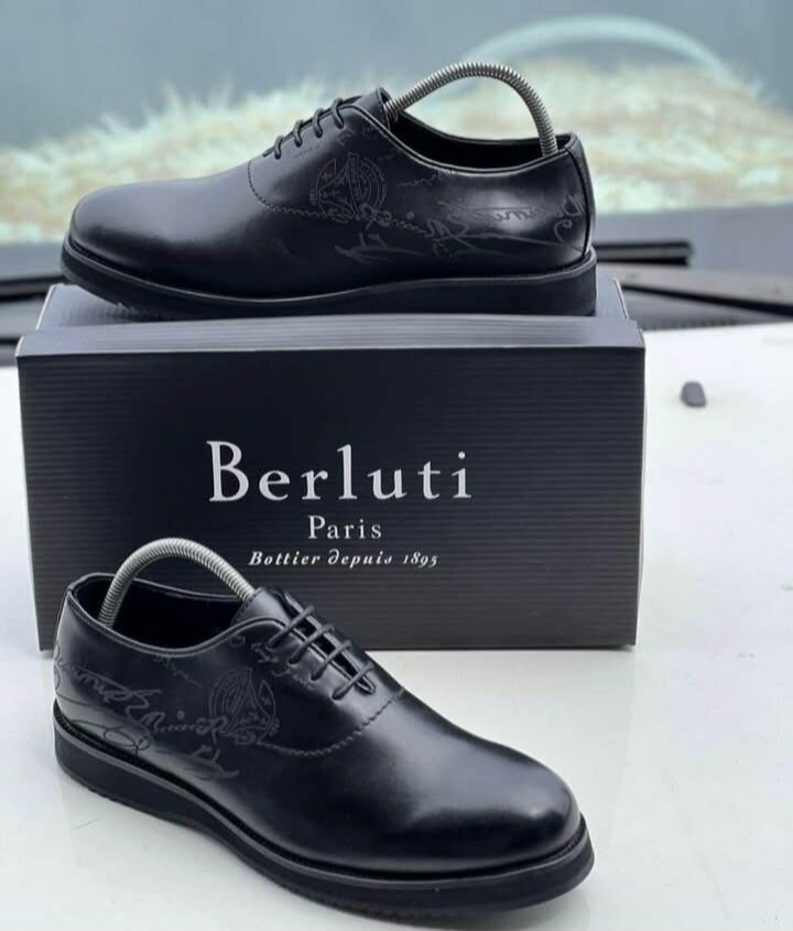 Chaussures en cuir Berluti élégantes