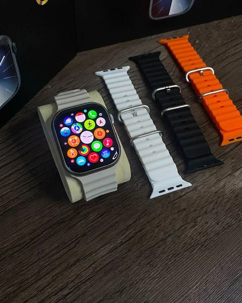 Montre connectée avec bracelets