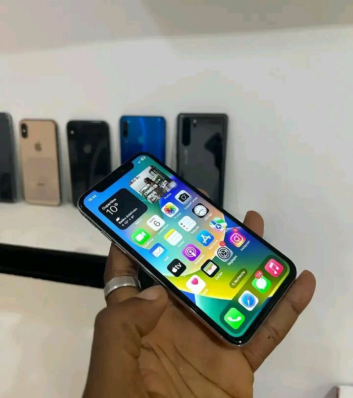 iPhone X 64Go Argent