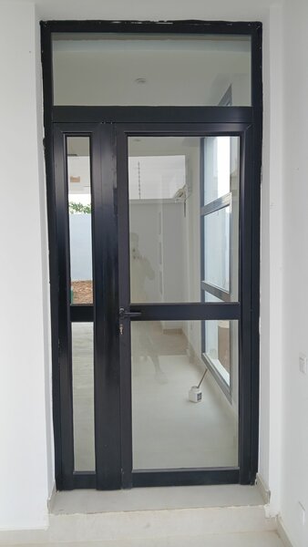 Porte vitrée moderne