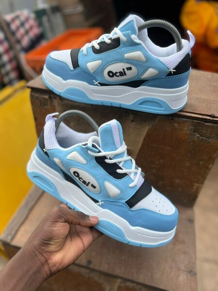 Baskets tendance bleu homme