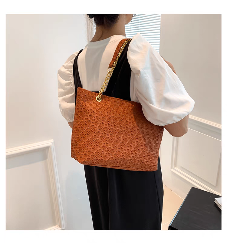 Sac à main à texture légère marron