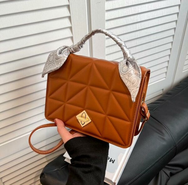 Sac à main cuir élégant