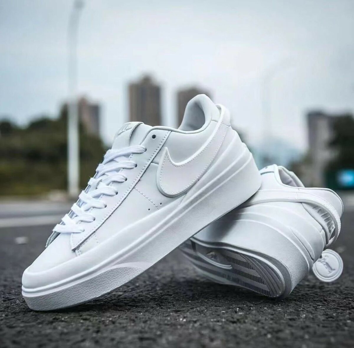 Nike blazzer phantom