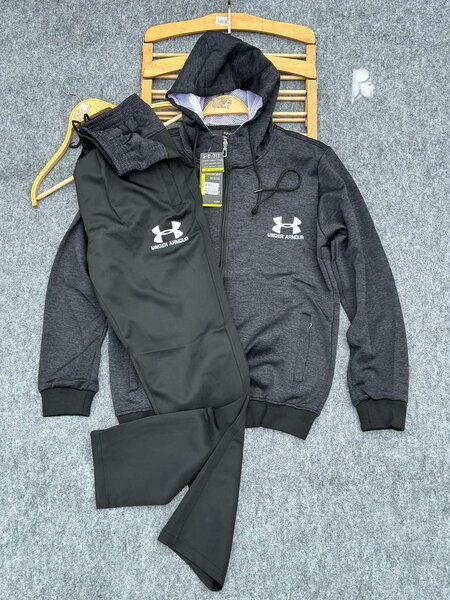 adidas-MunA-UNDER ARMOUR