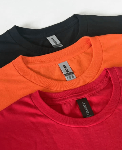 Authentic Gildan Plain tees