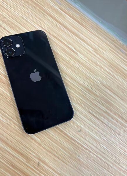 iPhone 12 Noir 64Go