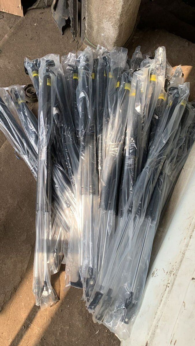 Hyundai H-100 Boot Shock