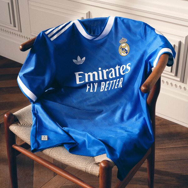 Maillot de football Adidas Real