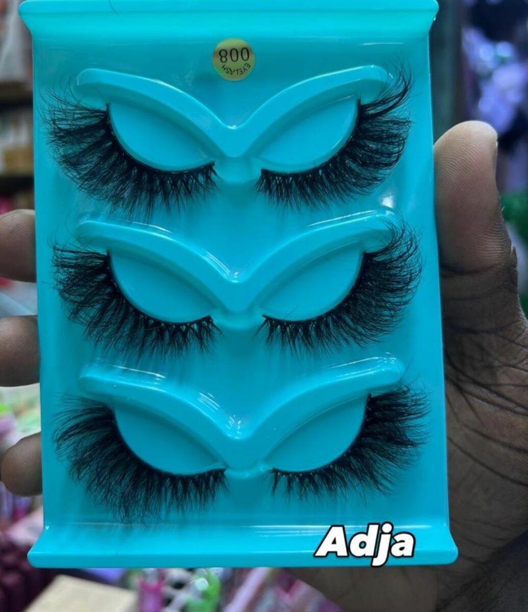 Faux Cils Volumineux