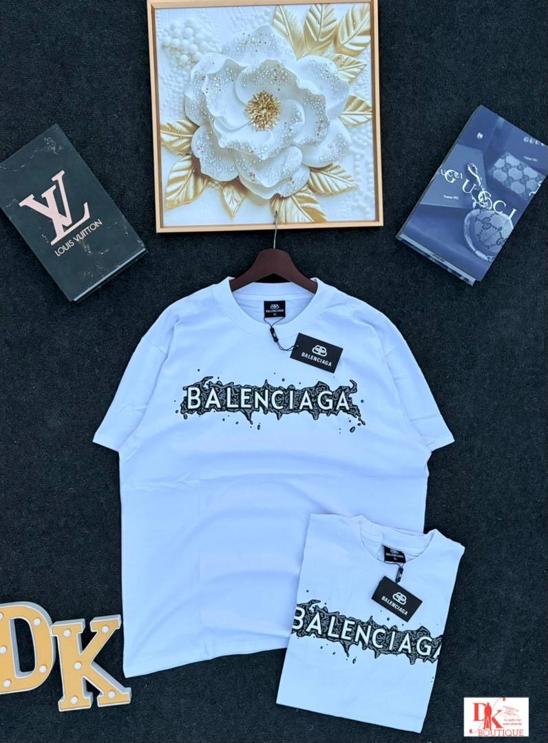 T-shirt style Balenciaga
