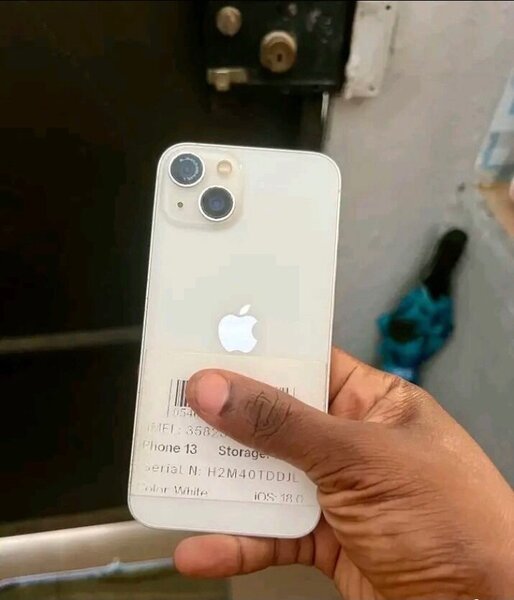 iPhone 13 - 128 Go Blanc