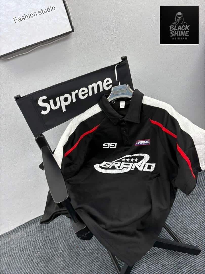 Polo noir rayé élégant