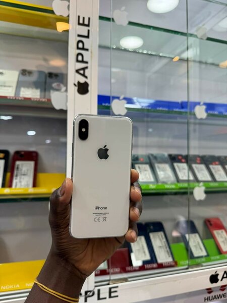 iPhone X