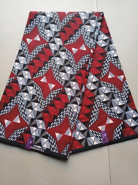 Fabric with a  print of 6 meters